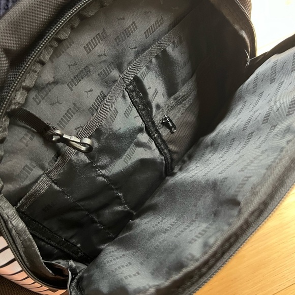 ⭐️BOGO FREE⭐️ PUMA CHALLENGER Water Resistant Backpack - Picture 6 of 11